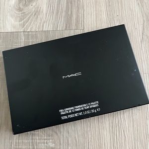 MAC Cosmetics Pro Foundation Palette